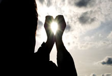 雄鹿主场击败凯尔特人，领先系列赛