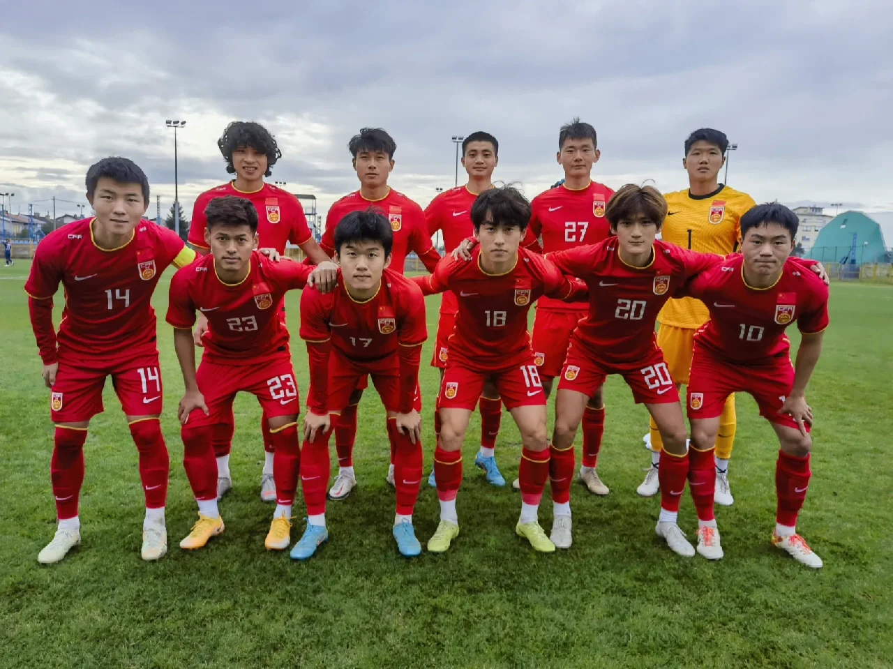 卡昂前锋状态神勇，数次破门助球队获胜
